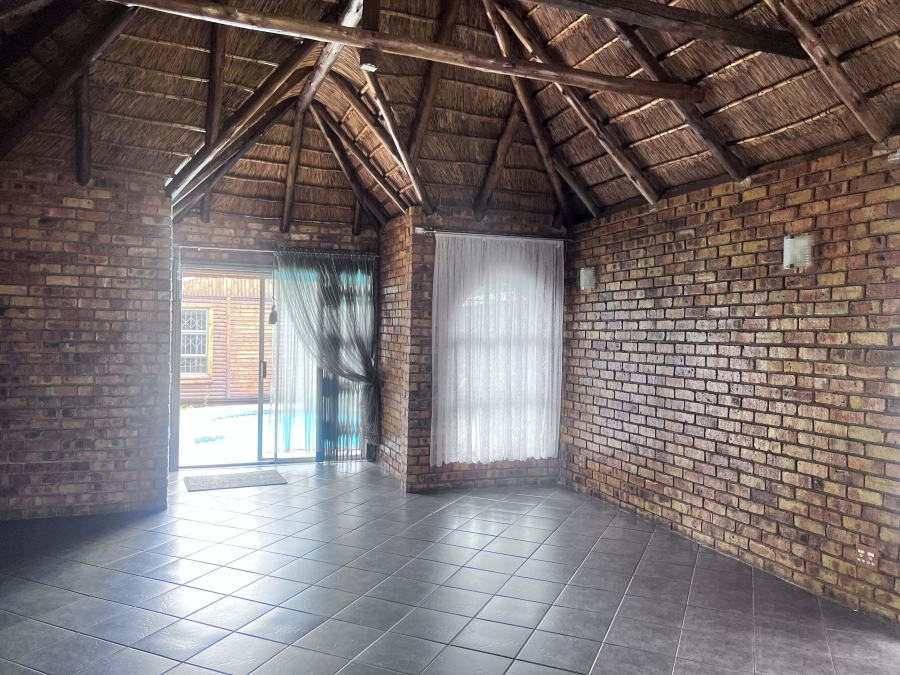 3 Bedroom Property for Sale in Crystal Park Gauteng