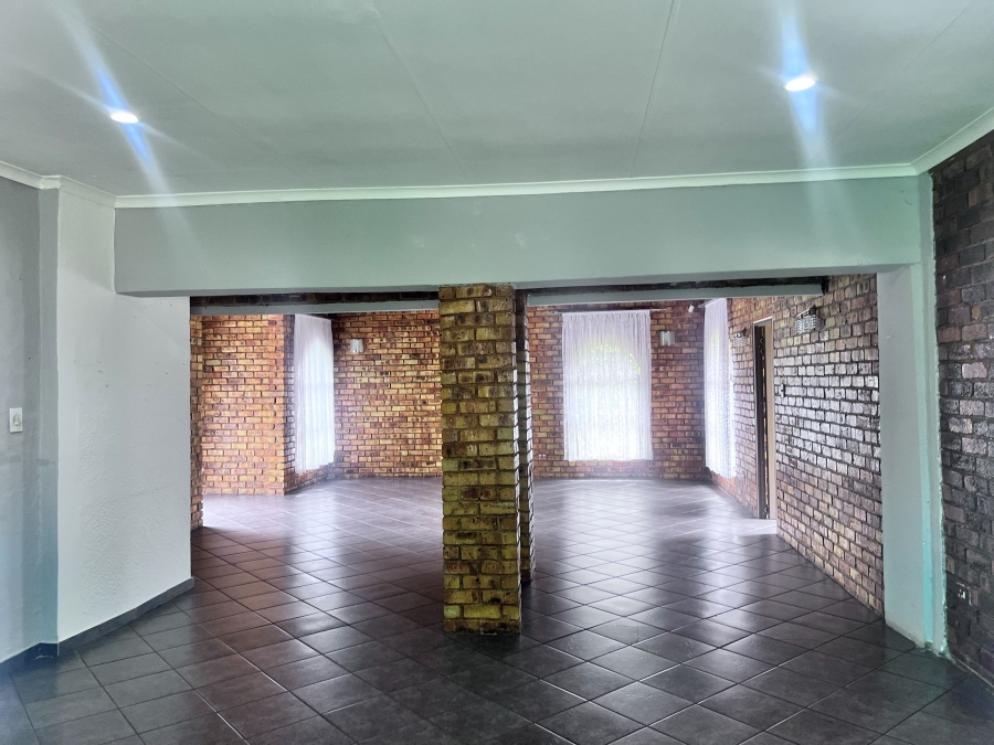 3 Bedroom Property for Sale in Crystal Park Gauteng