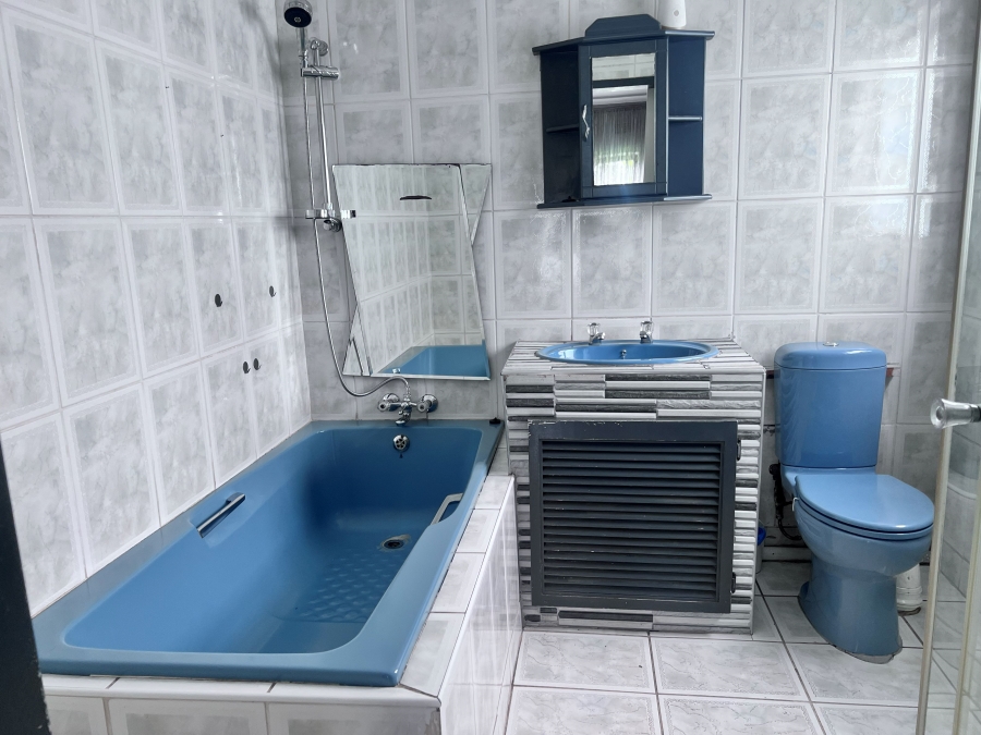 3 Bedroom Property for Sale in Crystal Park Gauteng