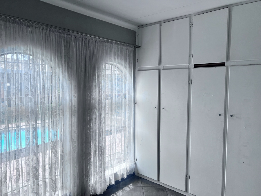 3 Bedroom Property for Sale in Crystal Park Gauteng