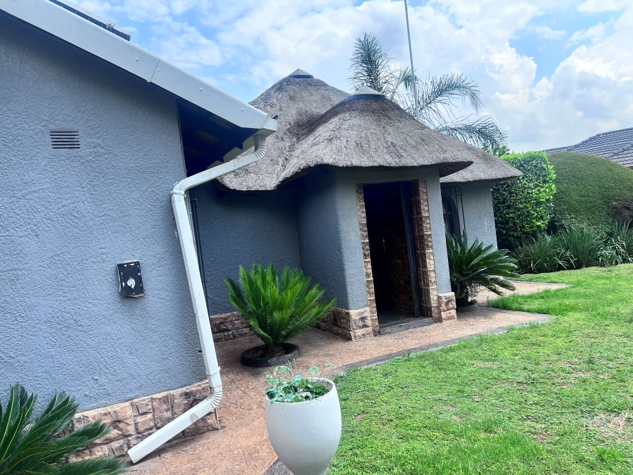 3 Bedroom Property for Sale in Crystal Park Gauteng