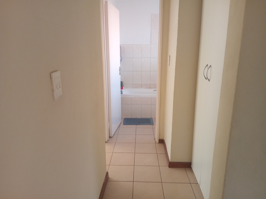 To Let 2 Bedroom Property for Rent in Edleen Gauteng