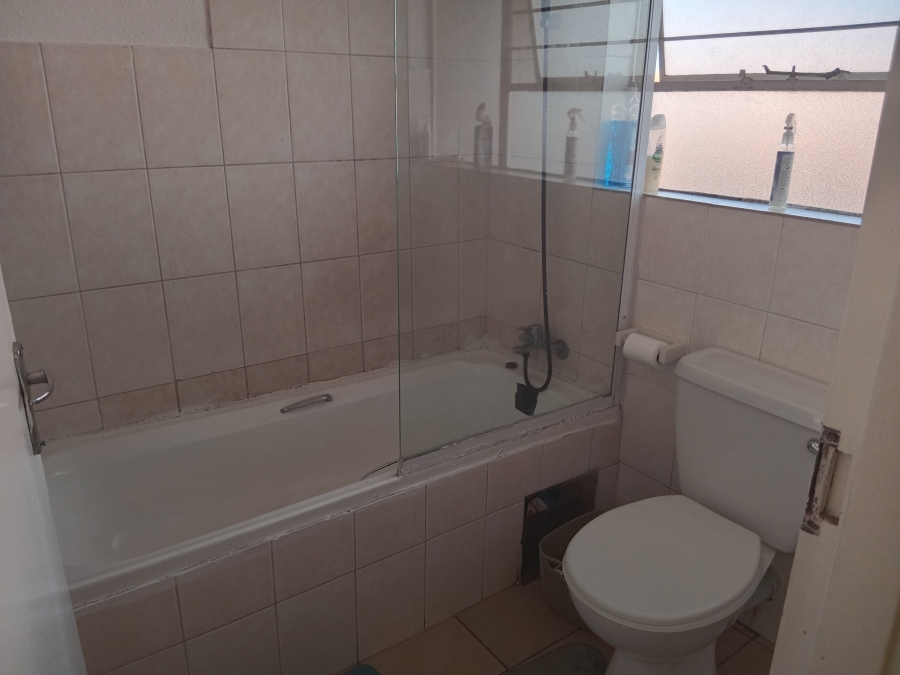 To Let 2 Bedroom Property for Rent in Edleen Gauteng