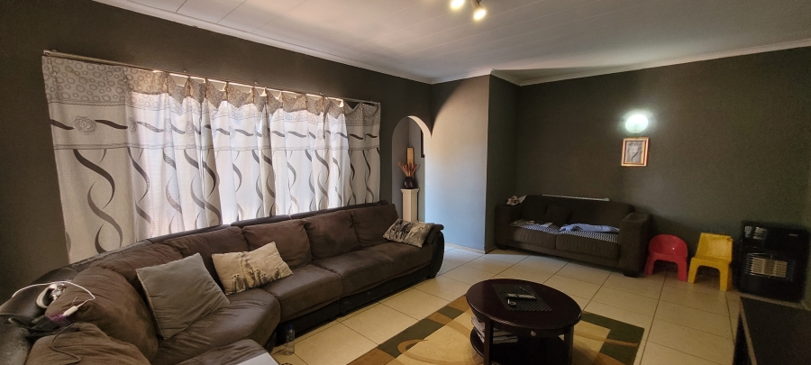 2 Bedroom Property for Sale in Birch Acres Gauteng