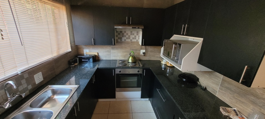 2 Bedroom Property for Sale in Birch Acres Gauteng