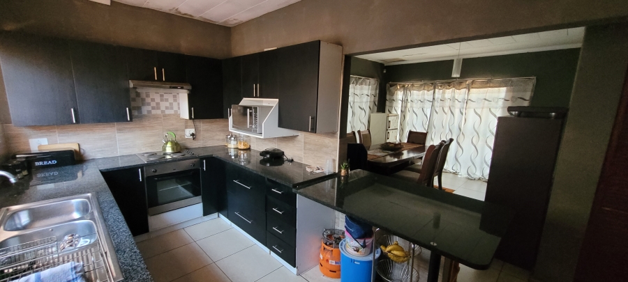 2 Bedroom Property for Sale in Birch Acres Gauteng