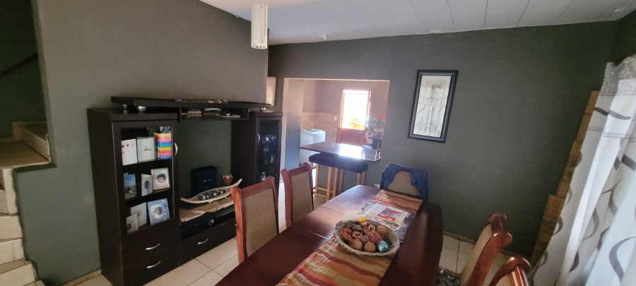 2 Bedroom Property for Sale in Birch Acres Gauteng