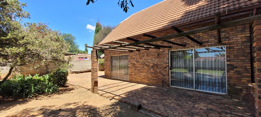 2 Bedroom Property for Sale in Birch Acres Gauteng
