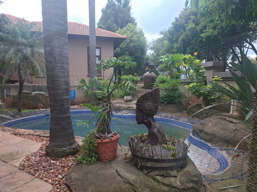 To Let 4 Bedroom Property for Rent in Bedfordview Gauteng