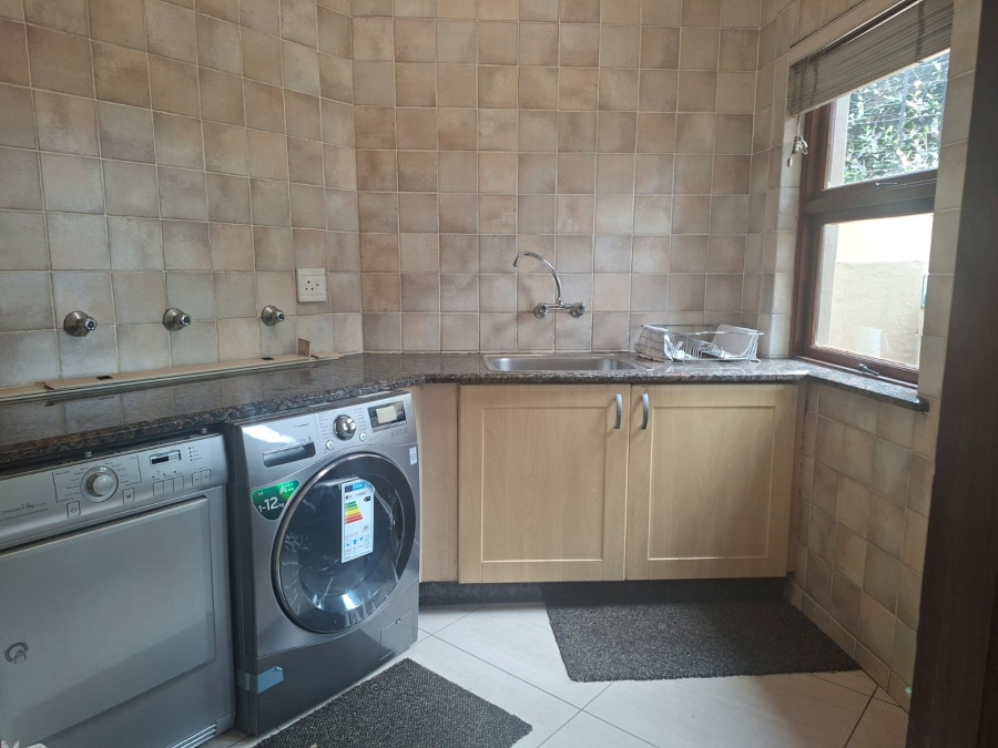 To Let 4 Bedroom Property for Rent in Bedfordview Gauteng