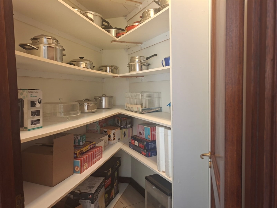 To Let 4 Bedroom Property for Rent in Bedfordview Gauteng