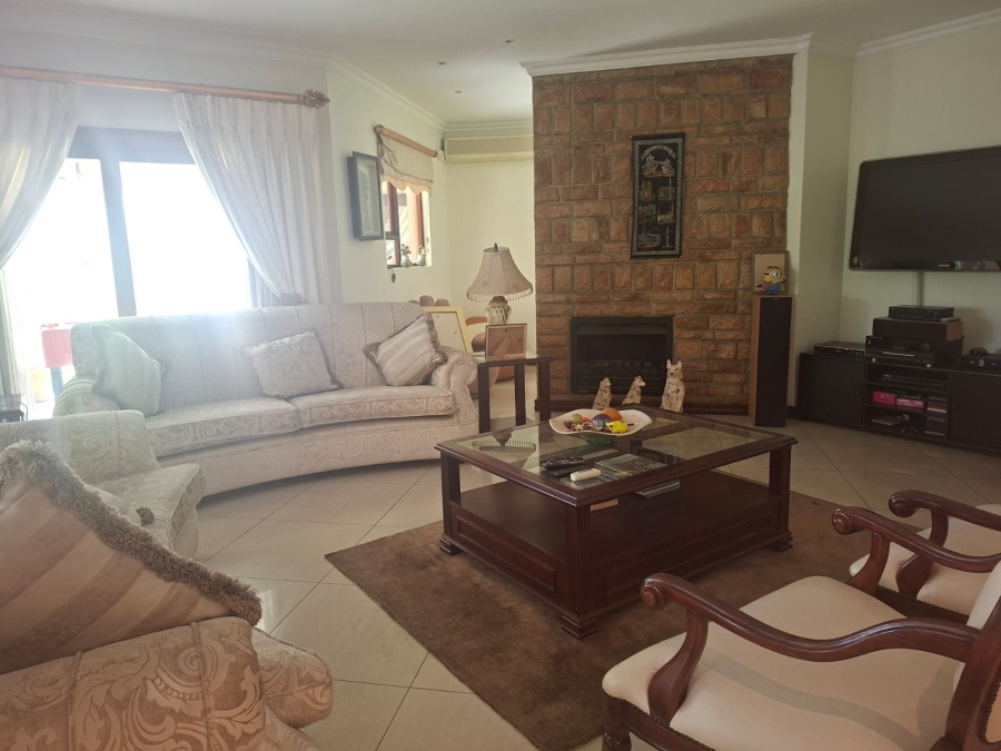 To Let 4 Bedroom Property for Rent in Bedfordview Gauteng