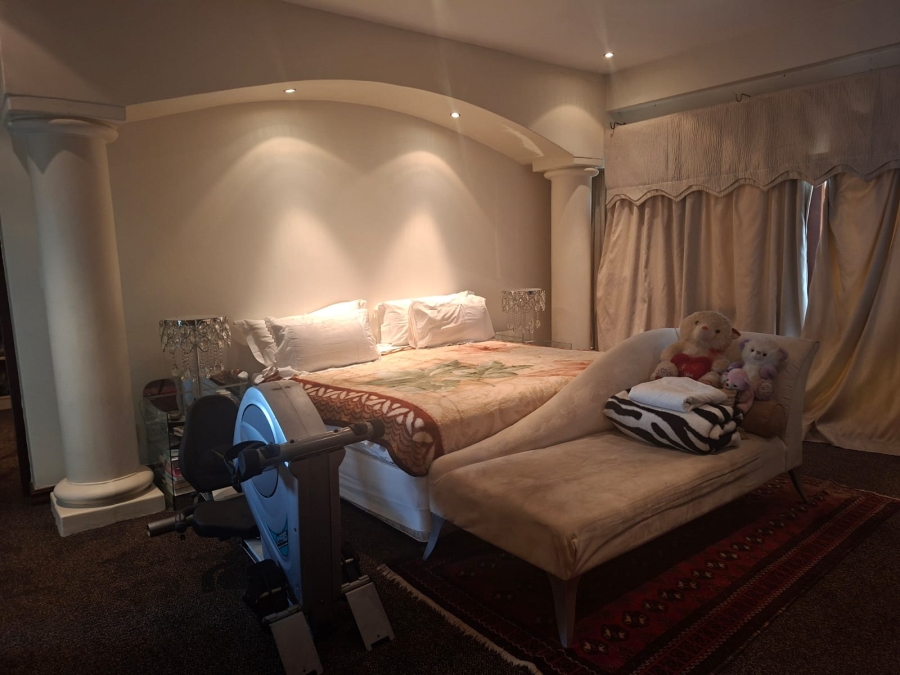 To Let 4 Bedroom Property for Rent in Bedfordview Gauteng