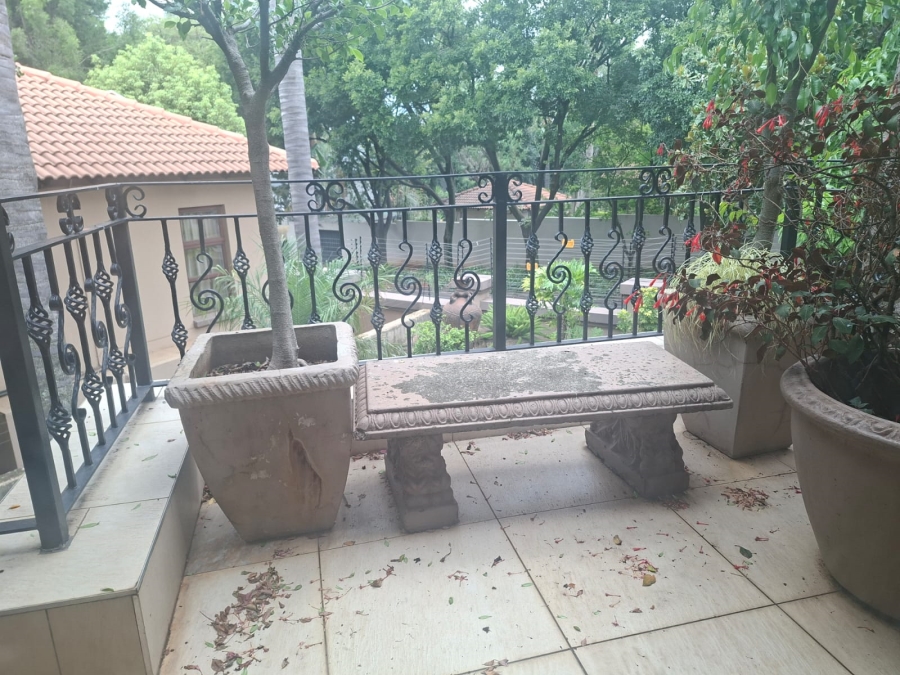 To Let 4 Bedroom Property for Rent in Bedfordview Gauteng