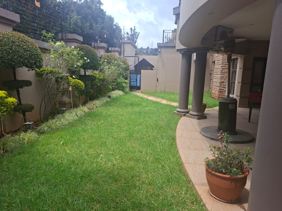 To Let 4 Bedroom Property for Rent in Bedfordview Gauteng