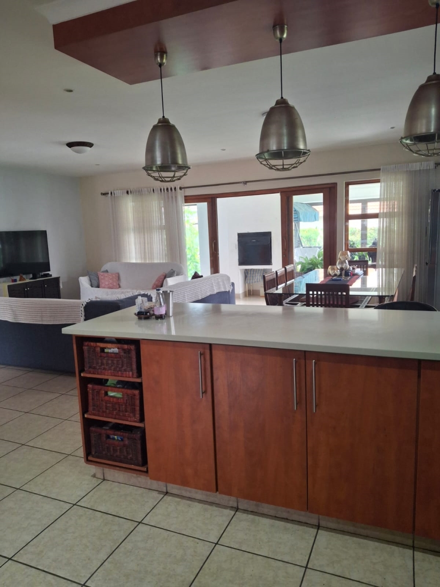 To Let 4 Bedroom Property for Rent in Greenstone Hill Gauteng