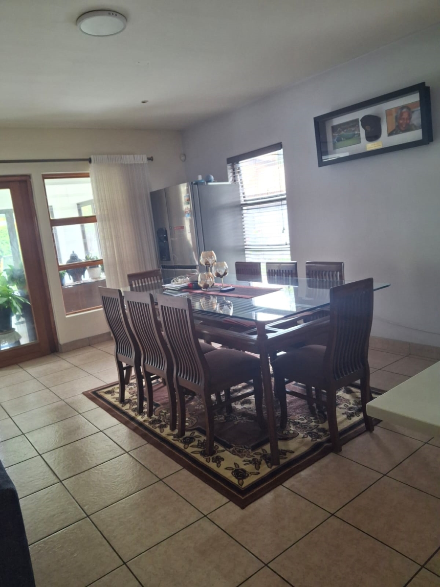To Let 4 Bedroom Property for Rent in Greenstone Hill Gauteng
