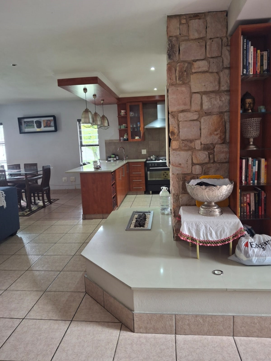 To Let 4 Bedroom Property for Rent in Greenstone Hill Gauteng