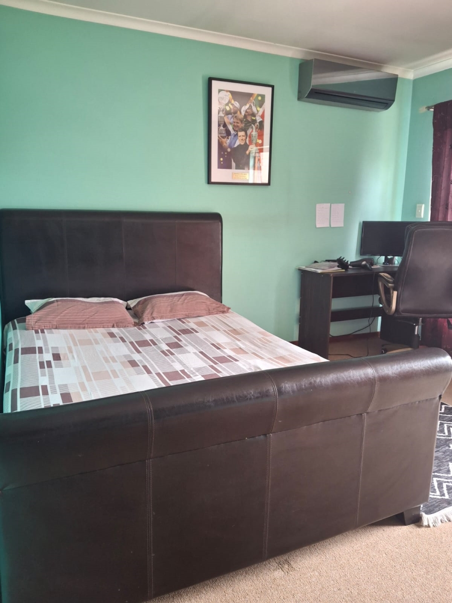 To Let 4 Bedroom Property for Rent in Greenstone Hill Gauteng