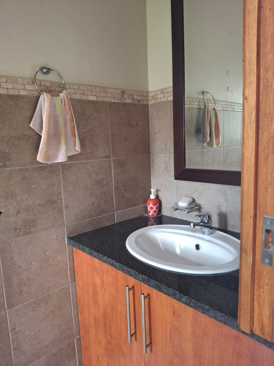 To Let 4 Bedroom Property for Rent in Greenstone Hill Gauteng