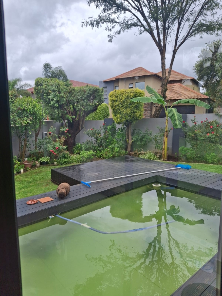 To Let 4 Bedroom Property for Rent in Greenstone Hill Gauteng