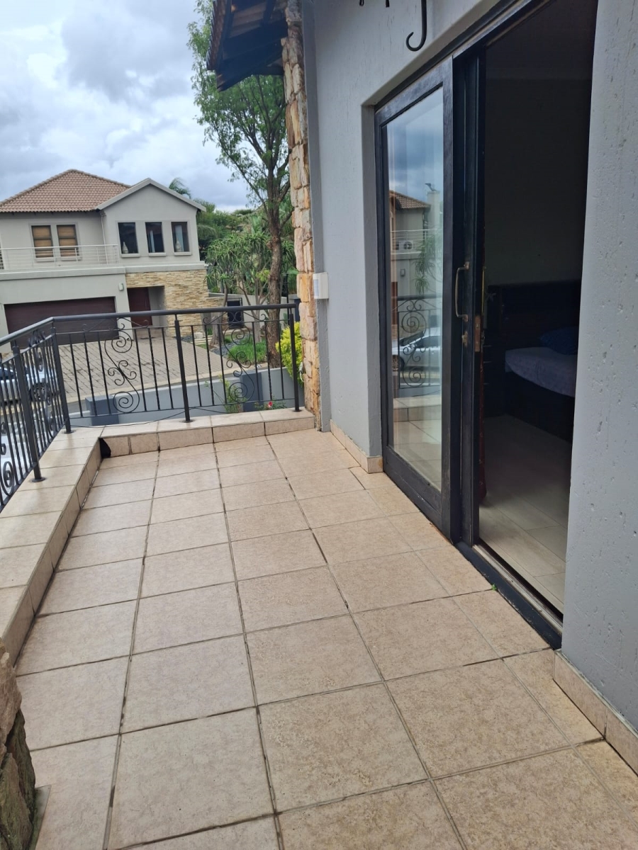 To Let 4 Bedroom Property for Rent in Greenstone Hill Gauteng
