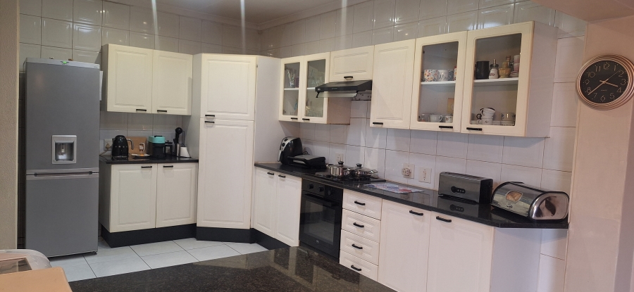 3 Bedroom Property for Sale in Edleen Gauteng