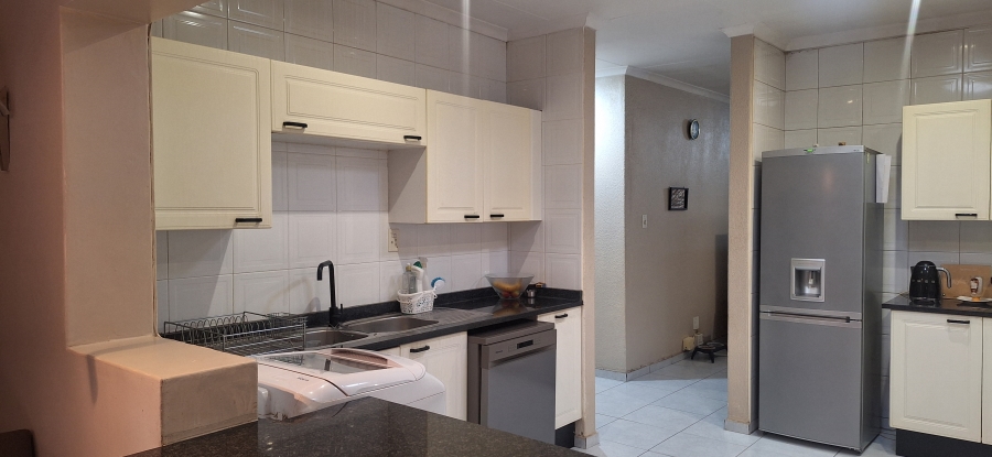 3 Bedroom Property for Sale in Edleen Gauteng