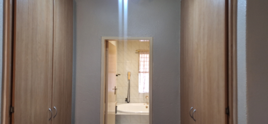 3 Bedroom Property for Sale in Edleen Gauteng