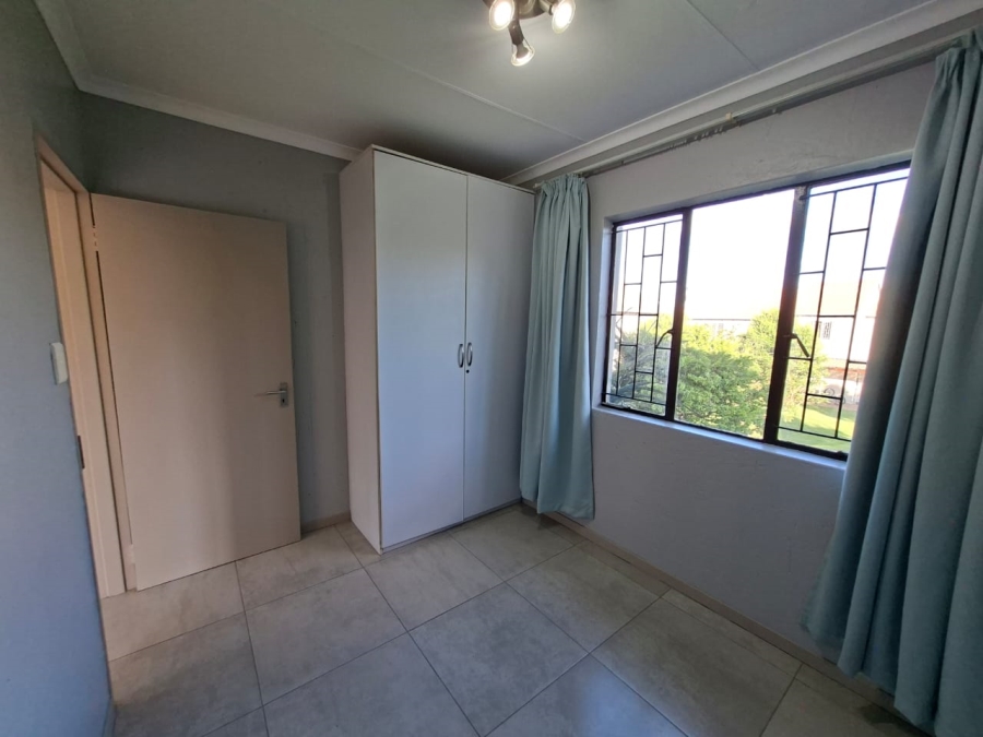 To Let 2 Bedroom Property for Rent in Greenstone Hill Gauteng