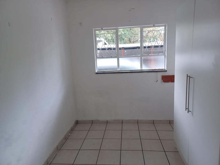 To Let 2 Bedroom Property for Rent in Croydon Gauteng