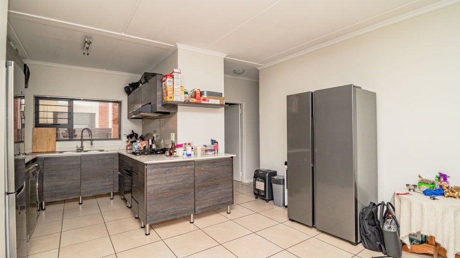 3 Bedroom Property for Sale in Greenstone Hill Gauteng