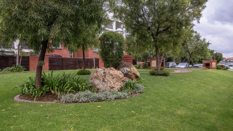 3 Bedroom Property for Sale in Greenstone Hill Gauteng