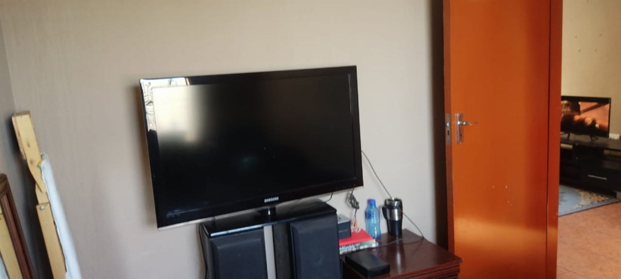 To Let 2 Bedroom Property for Rent in Ebony Park Gauteng