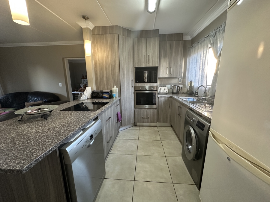 2 Bedroom Property for Sale in Amberfield Gauteng