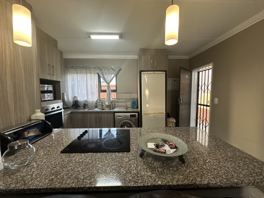 2 Bedroom Property for Sale in Amberfield Gauteng