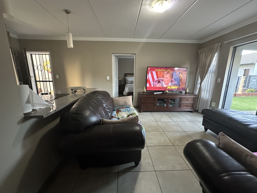 2 Bedroom Property for Sale in Amberfield Gauteng