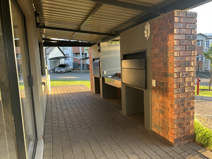 2 Bedroom Property for Sale in Amberfield Gauteng