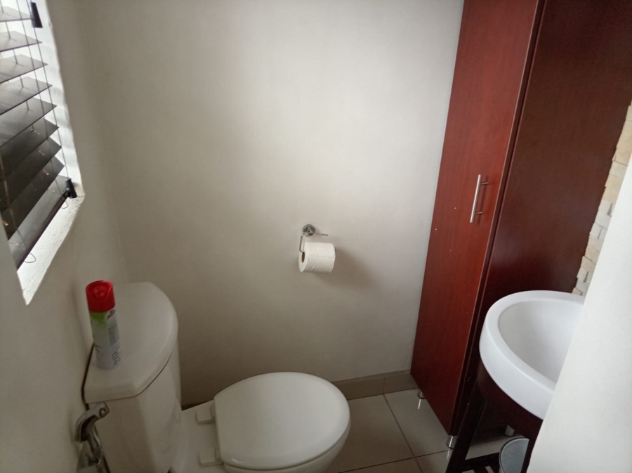 2 Bedroom Property for Sale in Weltevreden Park Gauteng