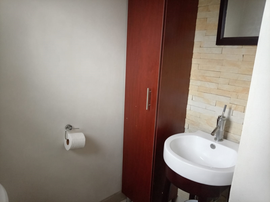 2 Bedroom Property for Sale in Weltevreden Park Gauteng