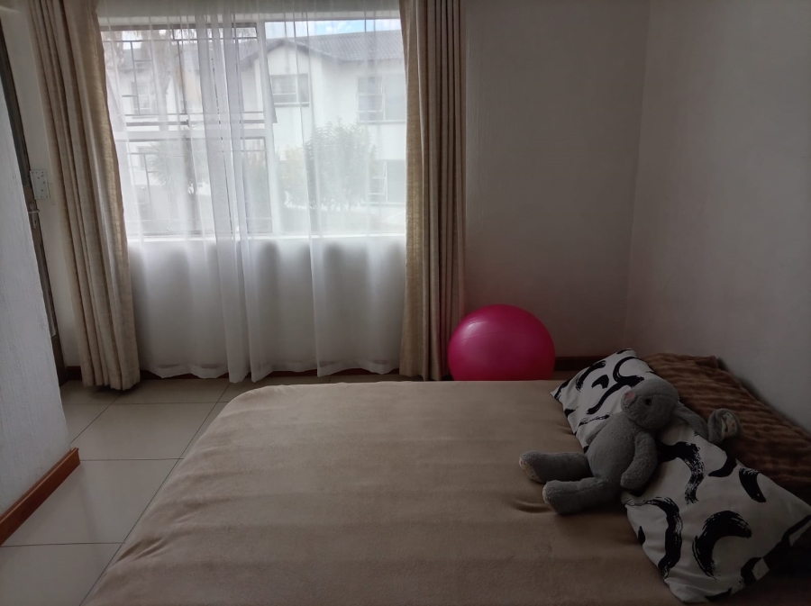 2 Bedroom Property for Sale in Weltevreden Park Gauteng