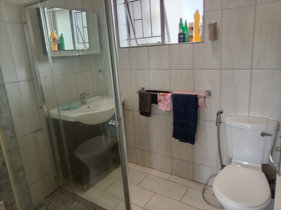 2 Bedroom Property for Sale in Weltevreden Park Gauteng