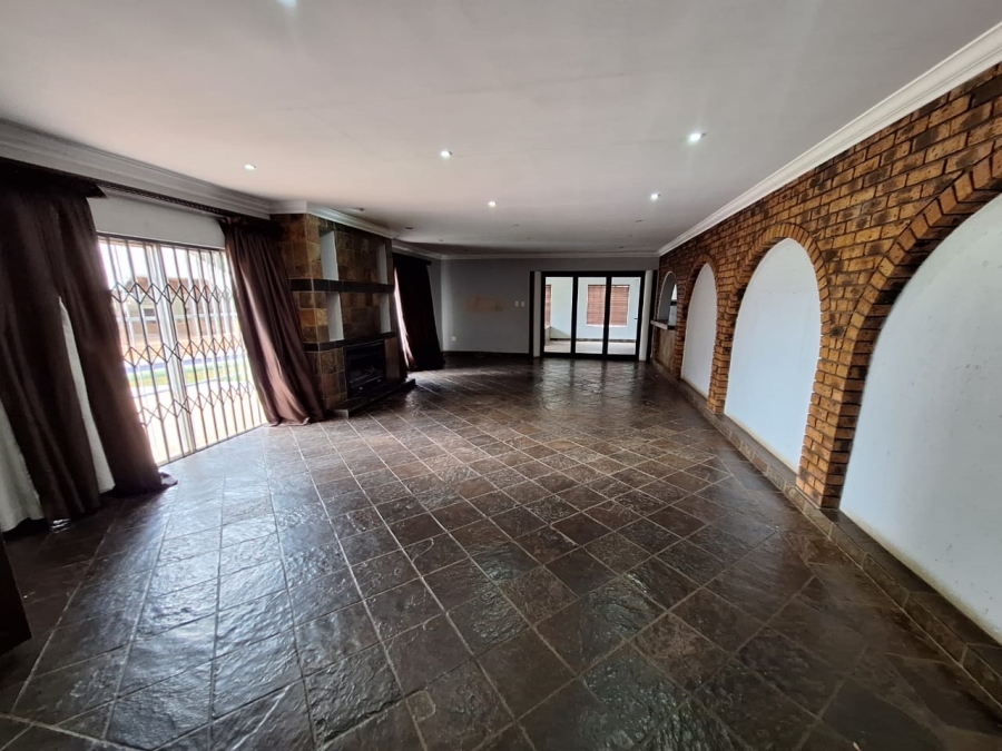 3 Bedroom Property for Sale in Dersley Gauteng