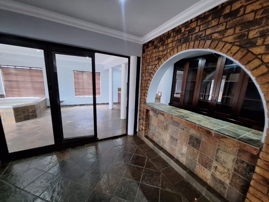 3 Bedroom Property for Sale in Dersley Gauteng