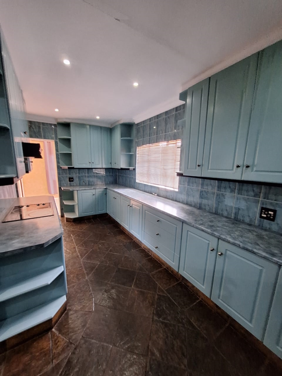 3 Bedroom Property for Sale in Dersley Gauteng