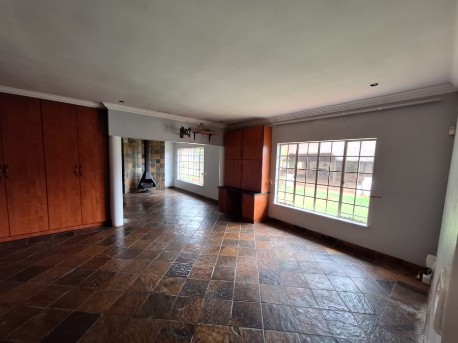 3 Bedroom Property for Sale in Dersley Gauteng
