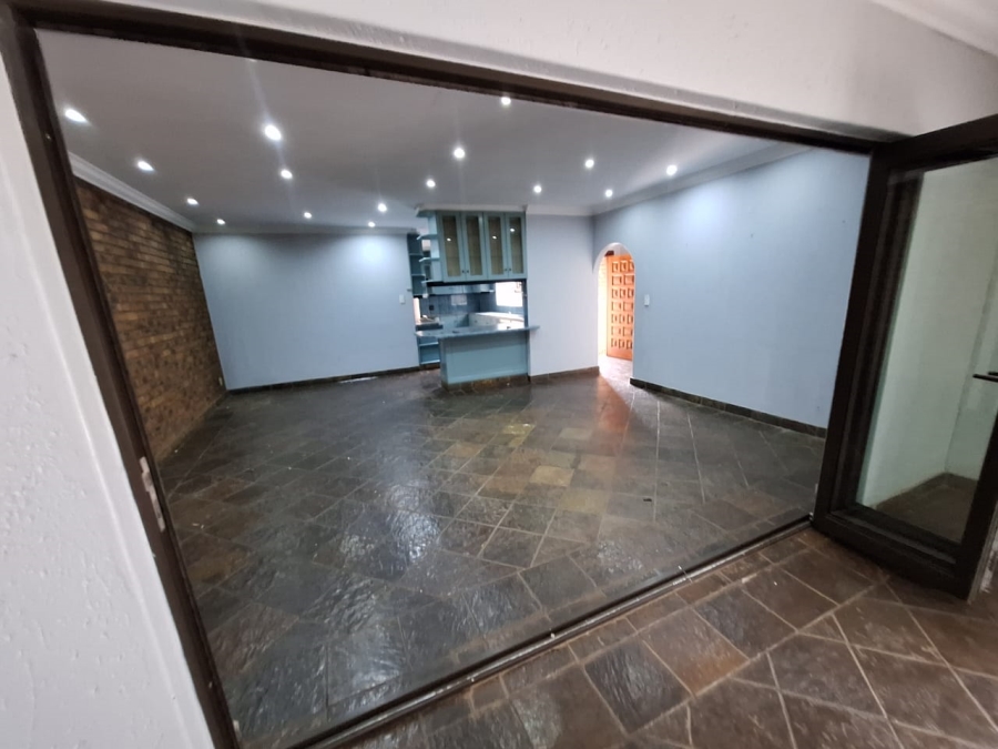 3 Bedroom Property for Sale in Dersley Gauteng