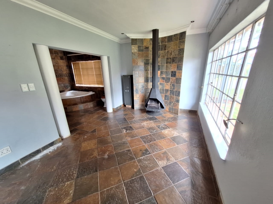 3 Bedroom Property for Sale in Dersley Gauteng