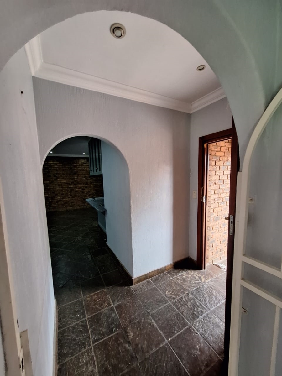 3 Bedroom Property for Sale in Dersley Gauteng