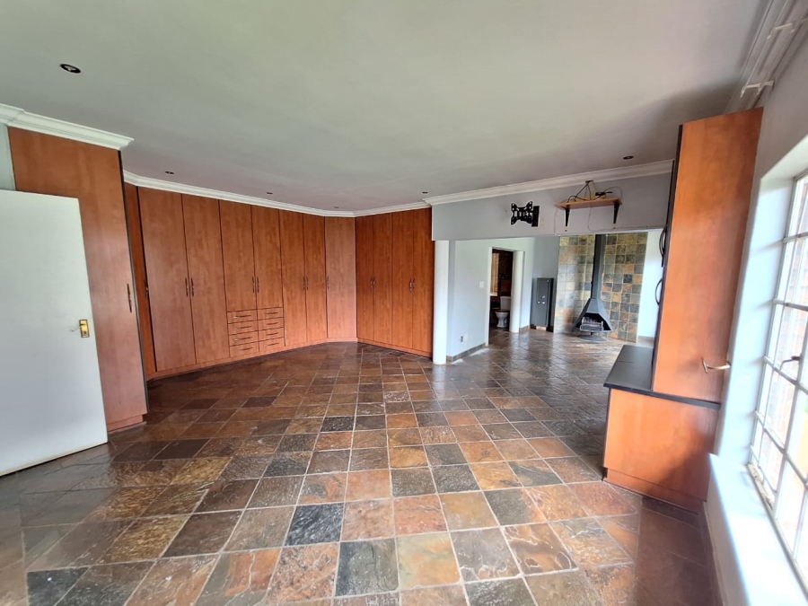 3 Bedroom Property for Sale in Dersley Gauteng
